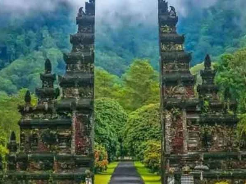 Bali Handara Gate | The Heaven of Bali Handara Gate