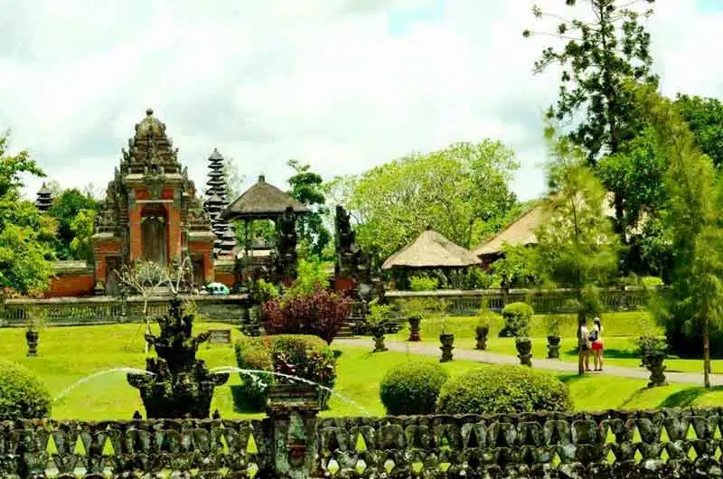 Taman Ayun Temple Mengwi, Location and Entrance Ticket
